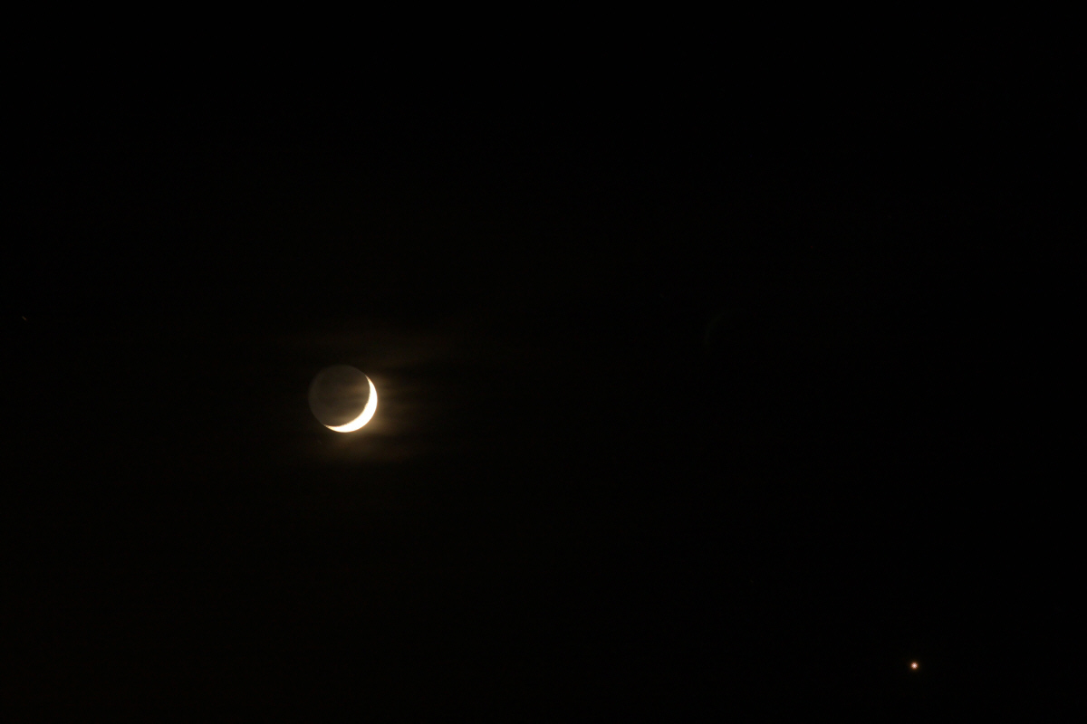 mond_venus2_20100516.jpg (225059 Byte)